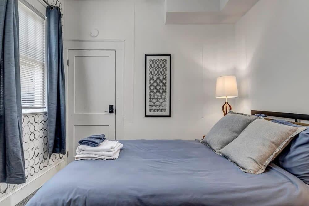 Contemporary Apartment - 5 Min To Tiaa Bank Field! Jacksonville Luaran gambar